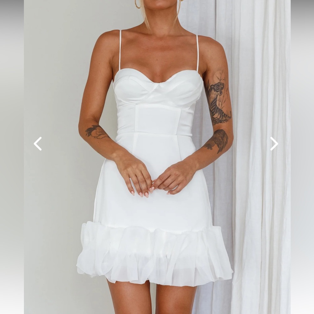 Never Worn, NWT Selfie Leslie bridal dress!! Size AUS 12 / US 8. White.